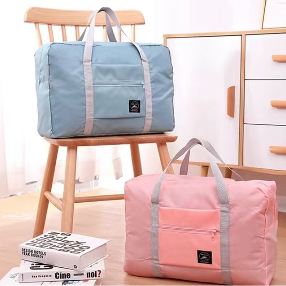 NWT Wind Blows River Flows created by travel bag in pink. - Picture 3 of 9